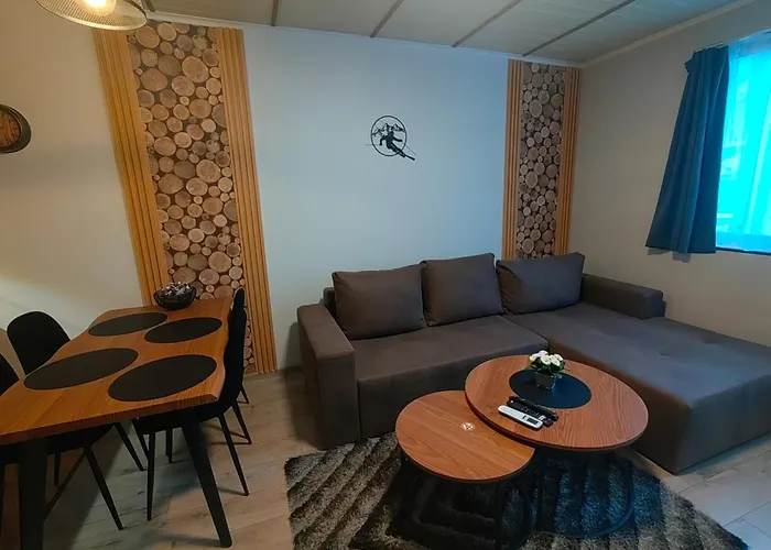 Sunny Mountain View Kometa * 팜포로보