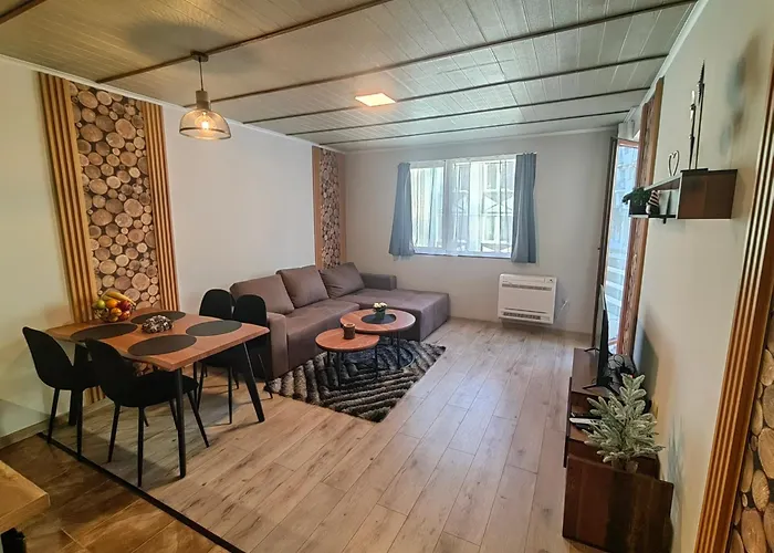 Sunny Mountain View Kometa 아파트