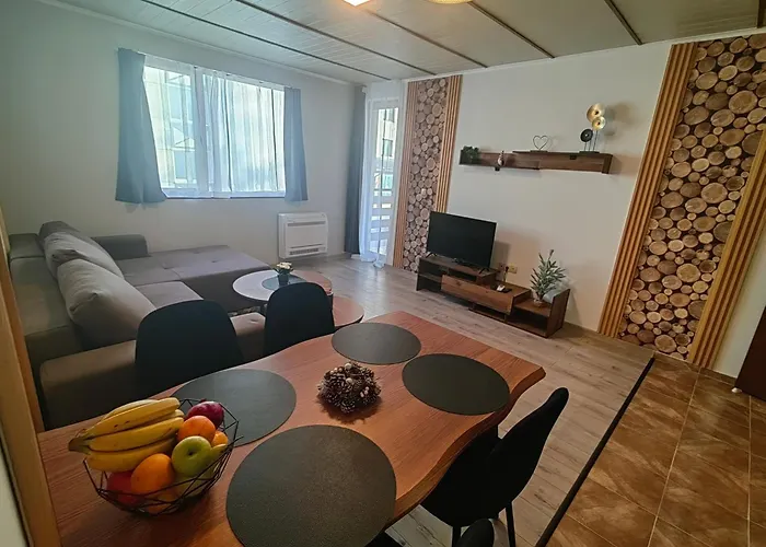 Sunny Mountain View Kometa 아파트 팜포로보